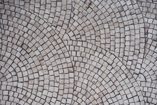 Carrelage Bipolis anthracite en 30x60 pour un mur de douche