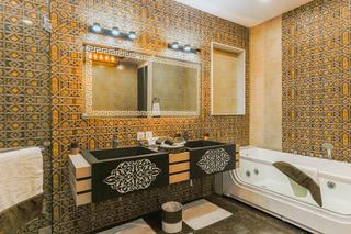 Où poser une mosaïque bleu écaille dans la maison ?
